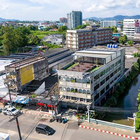 Quip Bed & Breakfast Phuket Esterno foto