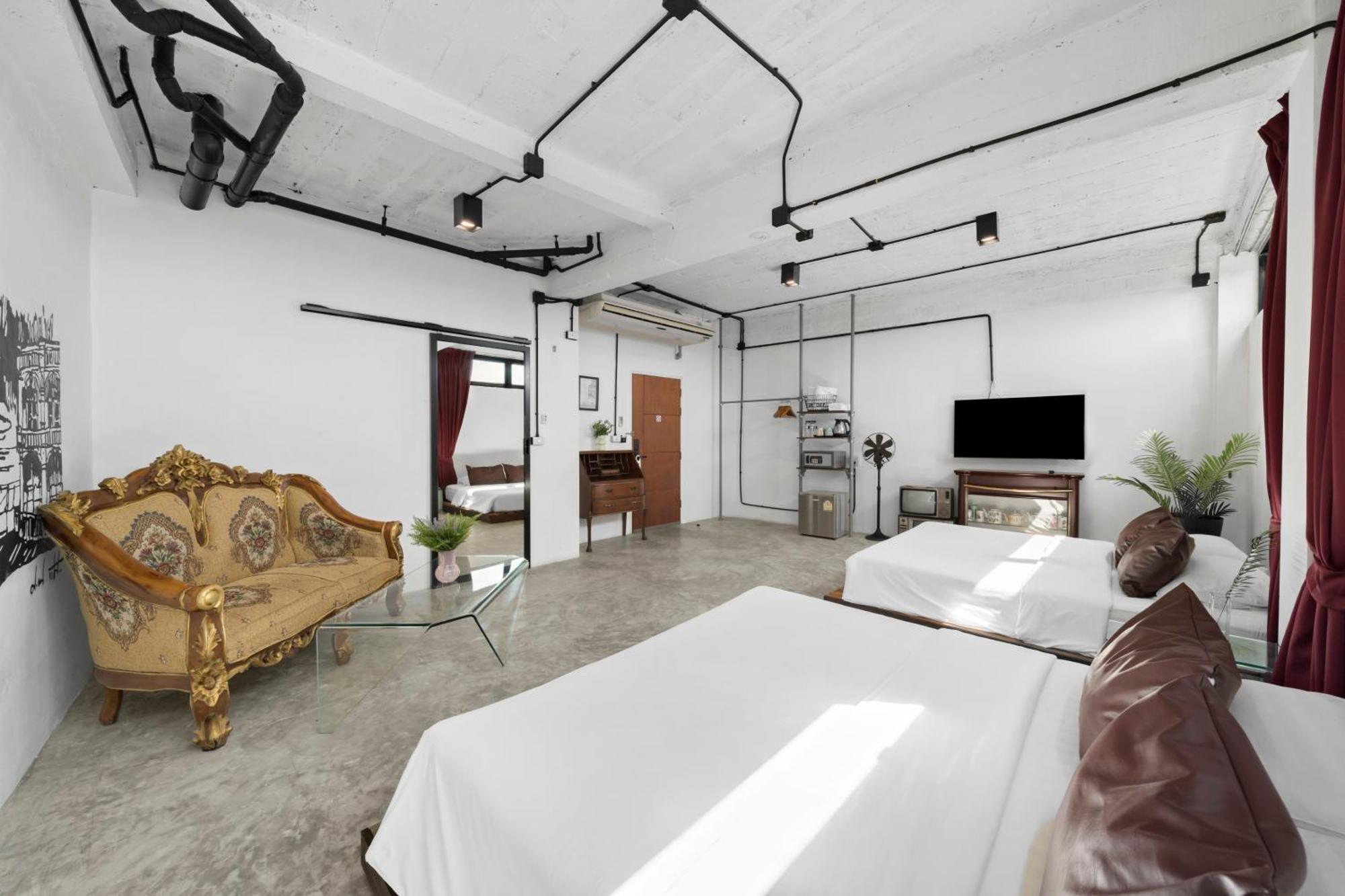 Quip Bed & Breakfast Phuket Esterno foto