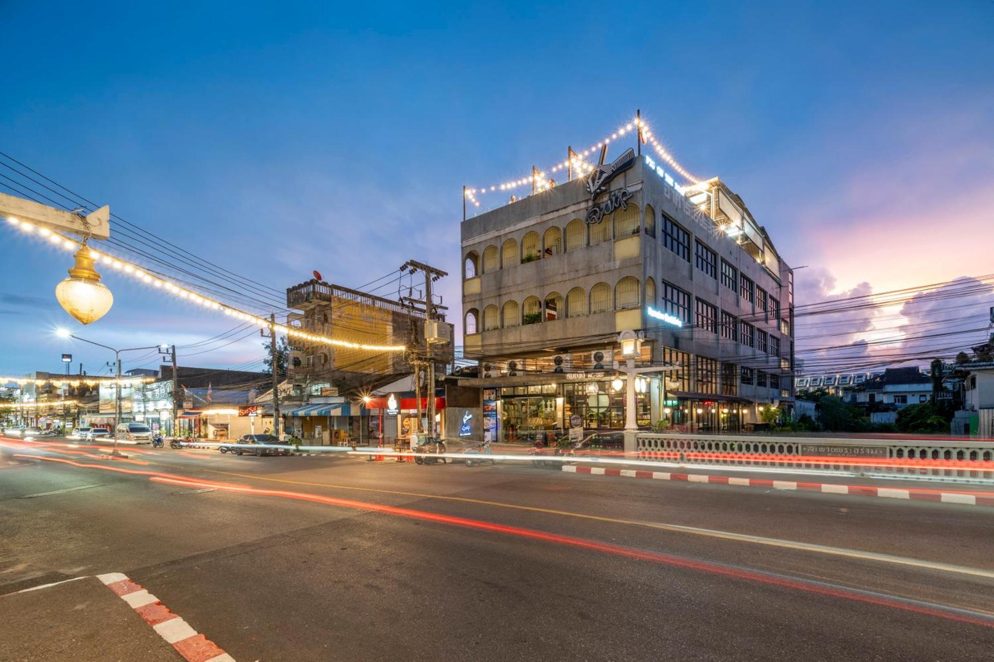 Quip Bed & Breakfast Phuket Esterno foto