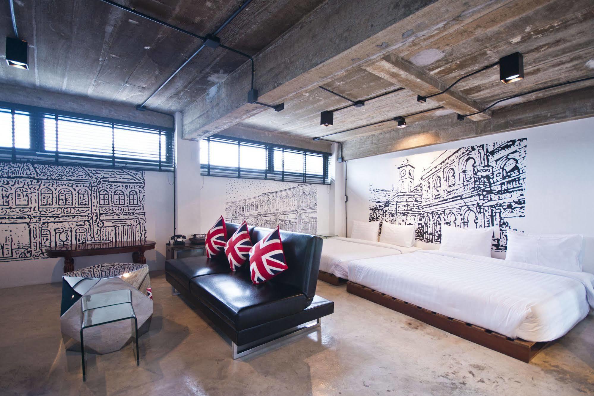 Quip Bed & Breakfast Phuket Esterno foto