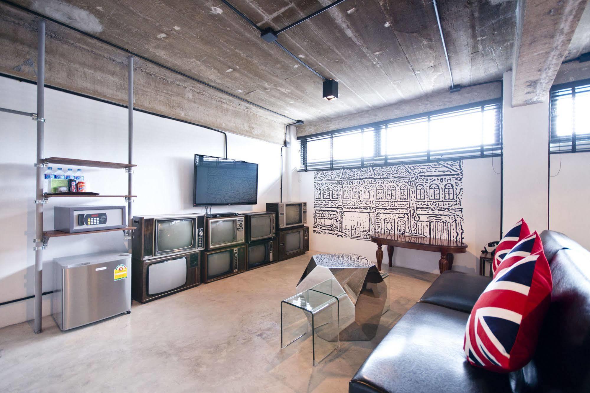 Quip Bed & Breakfast Phuket Esterno foto