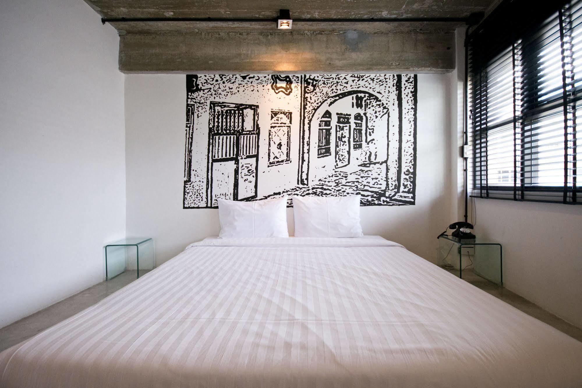 Quip Bed & Breakfast Phuket Esterno foto